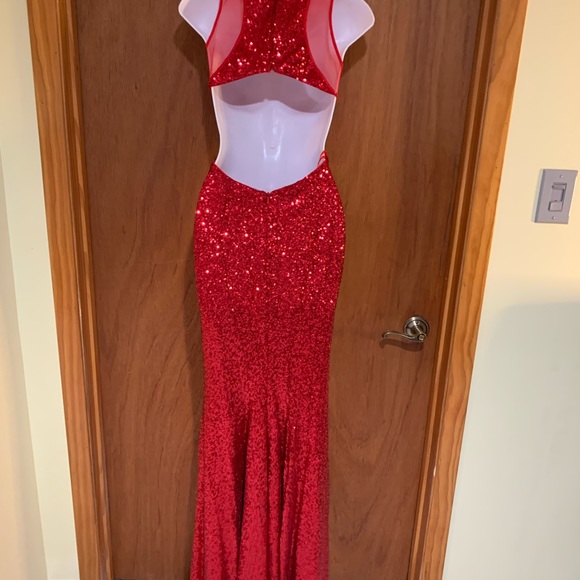 Gorgeous Prom Dress - Picture 2 of 2